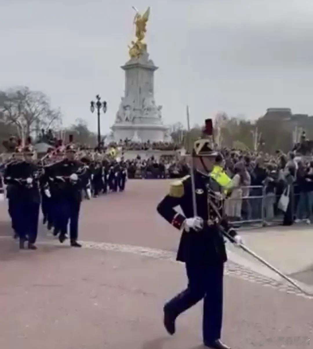 事情正在发酵，欧洲想抛弃美国，开启独立自主时代英法两国举办纪念《英法友好协约》1