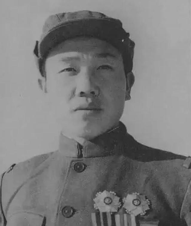 1950年，志愿军排长郭忠田私自放走了美军50多辆坦克，却带领全排以0215的战