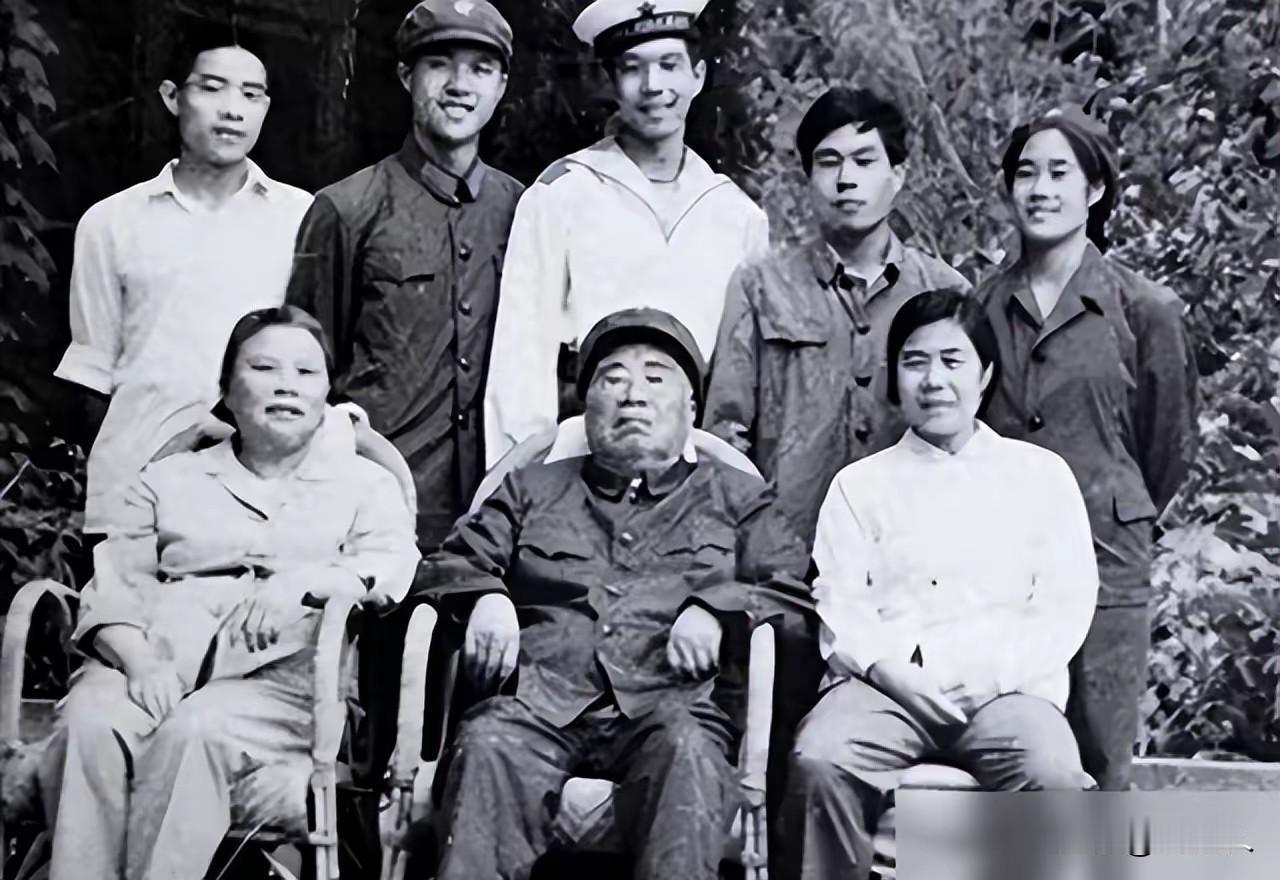 1983年，朱德25岁亲孙被判死刑，康克清含泪沉默：家风在前，没有特权
 
一九