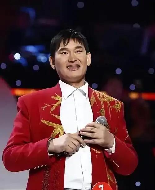 4月29日，57岁的“大衣哥”朱之文在接受采访时正式宣布跨界尝试摇滚，一句“不能