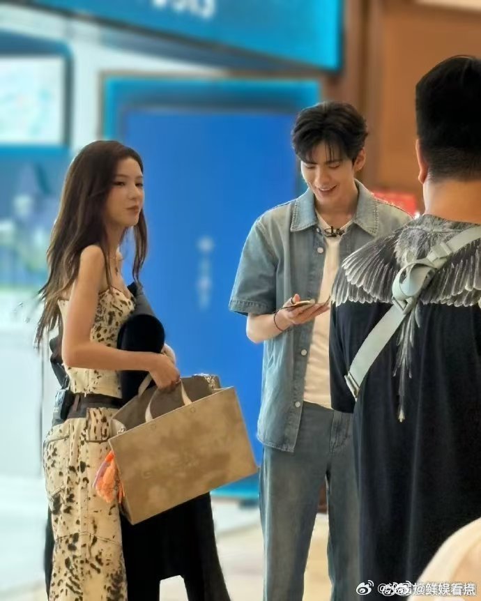 巴黎合伙人居然能看到尚雯婕、张予曦、李佳琦、毕雯珺、赵昭仪、颜安同框直播，太惊喜