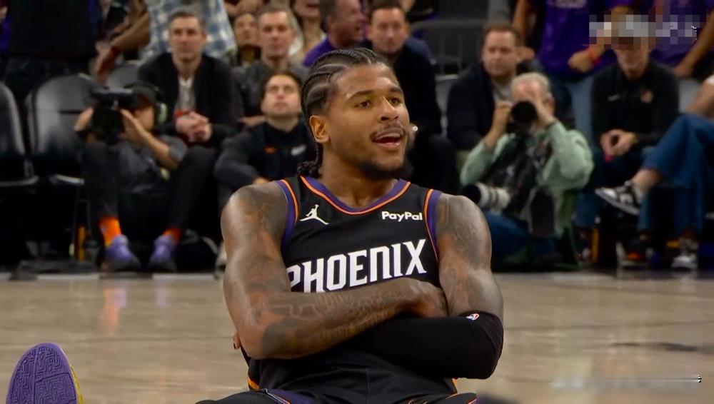 太阳1个亿砸了个水漂？两天前狂砍36分的格林，今晚16中6，把球队直接往悬崖下推