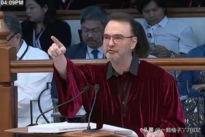 菲律宾副总统萨拉弹劾审判进行到第九天，现场气氛相当热闹。国调局局长马蒂巴格作为检