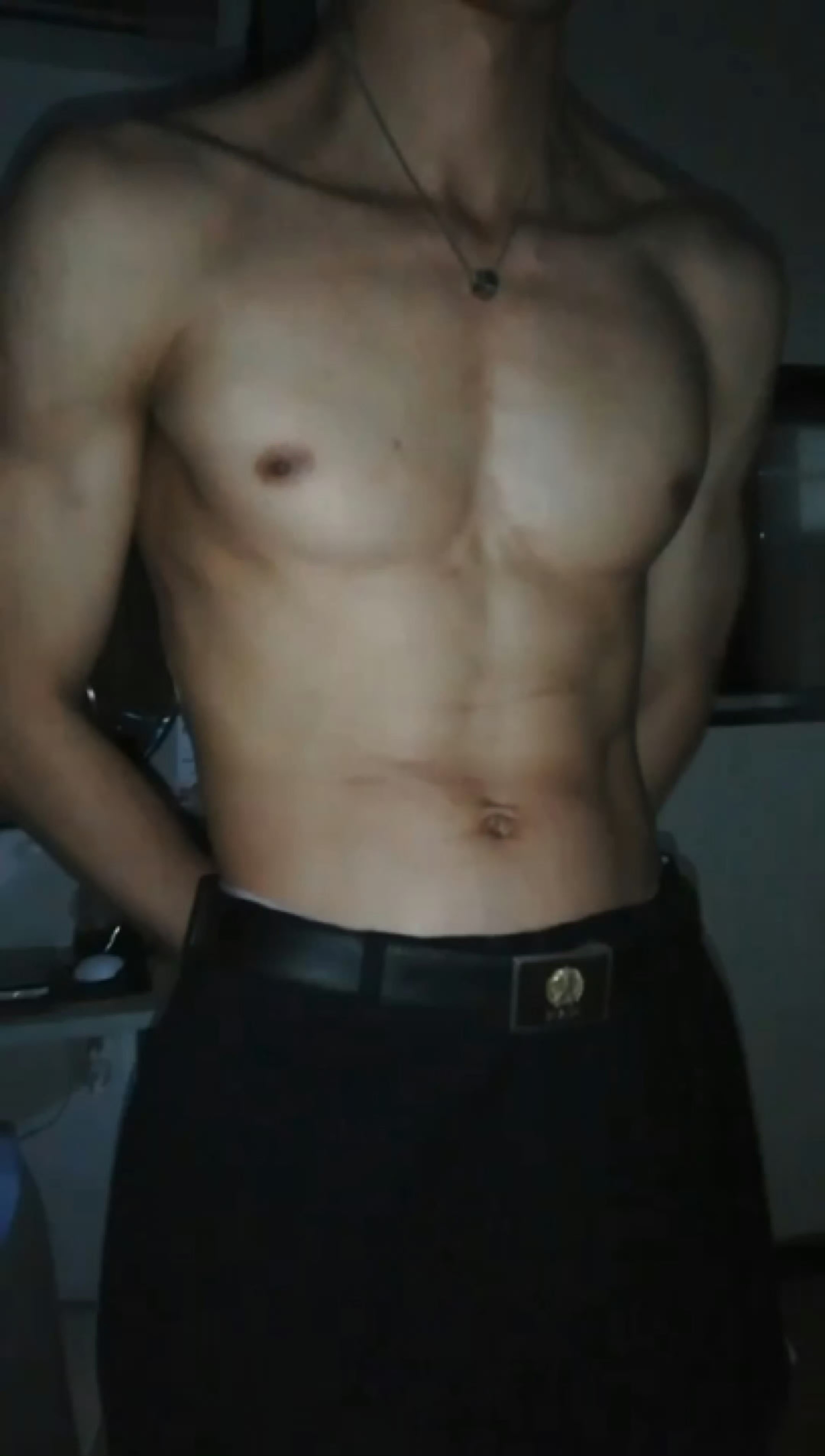 24岁185cm76kg，退伍 