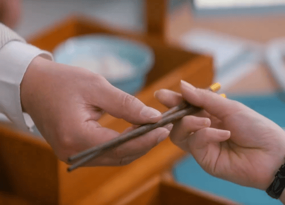 《他为什么依然单身》中女医生父亲
一语道出 ，婚姻的真谛
不只是父母的感情，更多