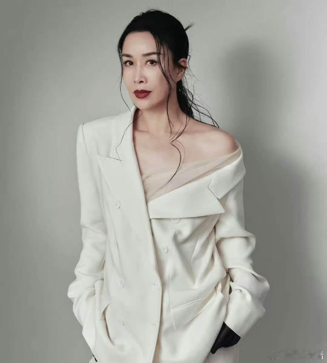 那英官宣歌手2026串讲人歌手2026歌手直播自带气场的那英加盟歌手 2026，