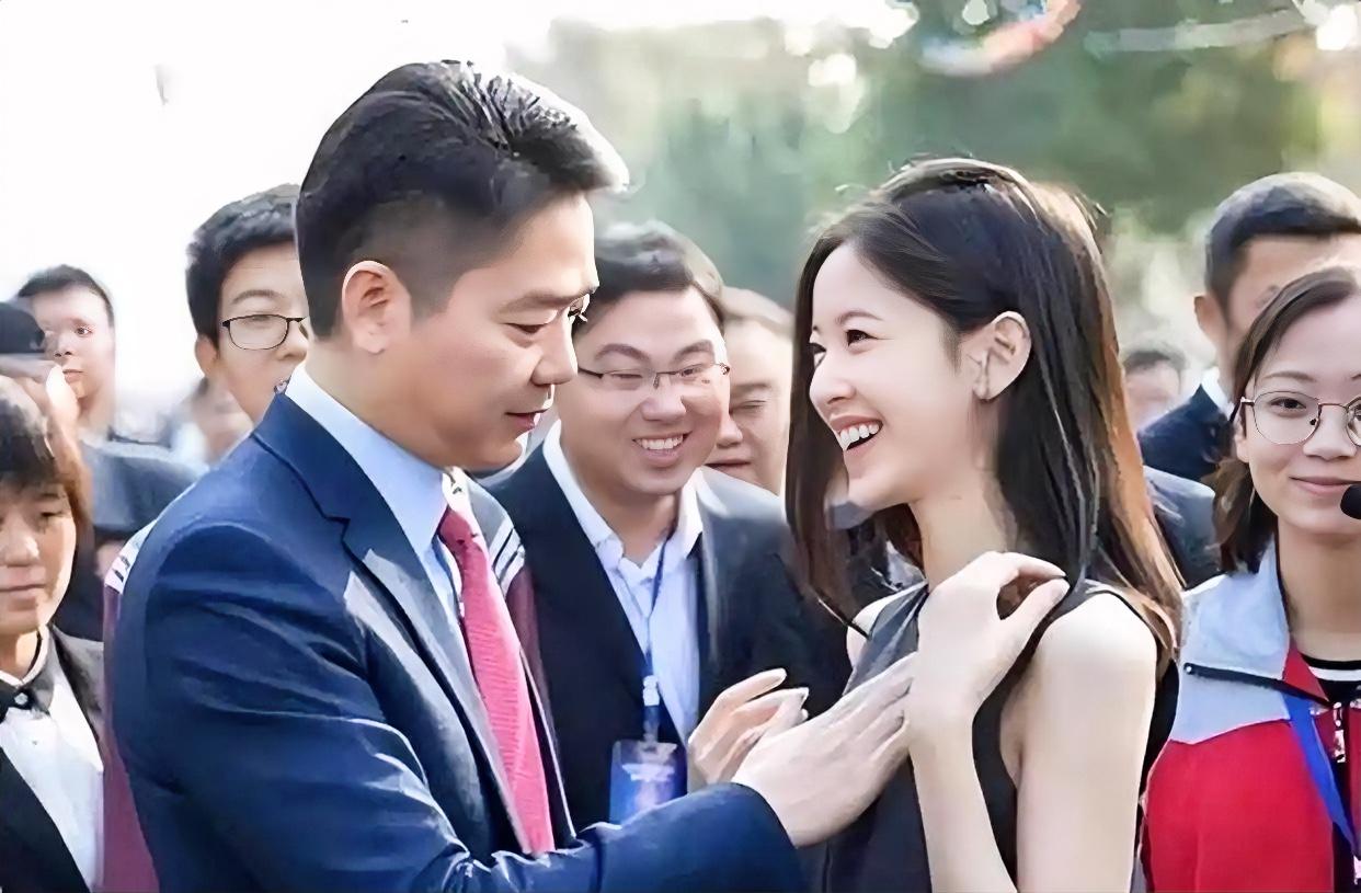 4月9日，刘强东、章泽天因新公司“天强”登上热搜，名字取自二人各一字，低调又浪漫