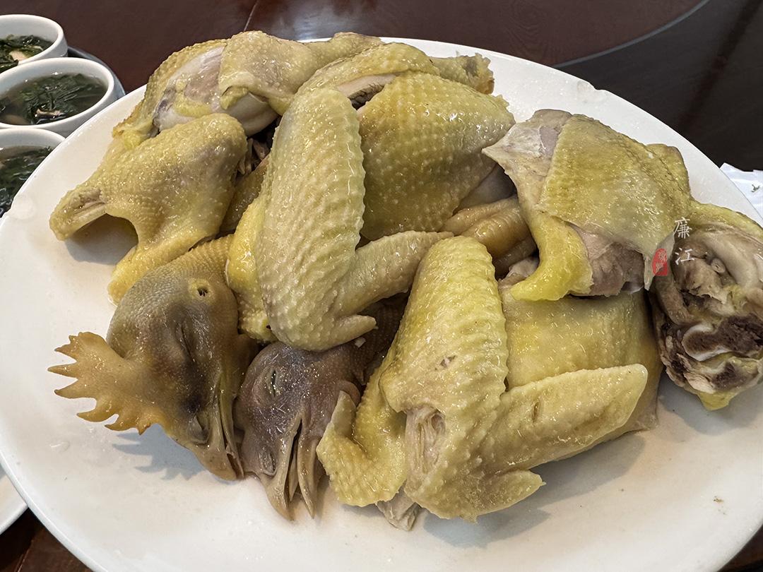 廉江，我彻底被这口盐擦鹅绑架了🦢🔥

别再说湛江只有生蚝！
廉江这一桌，直接