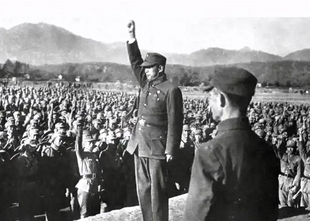 1947‑1948年解放战争时期，在华东战场和淮海战役当中，胡琏先后三次陷入必死