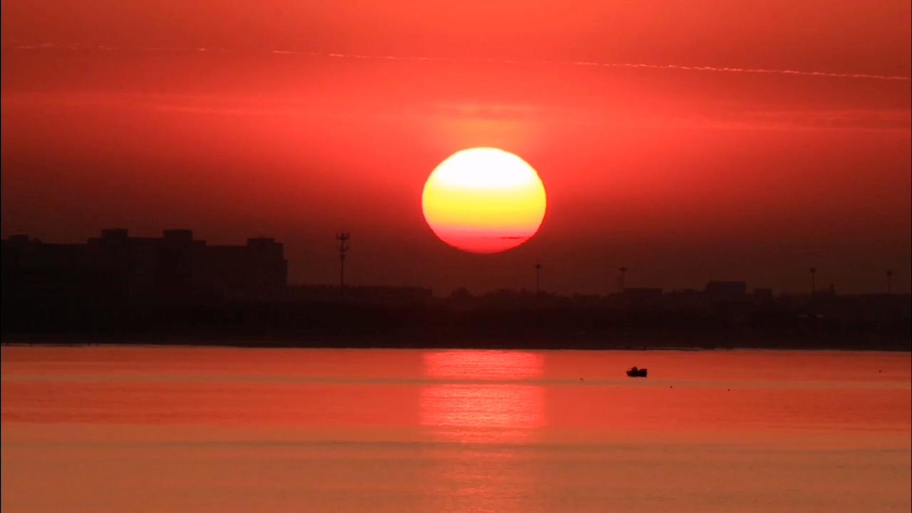 03


1953年9月1日，哈军工如期开学。

开学典礼，安排在下午举行。
