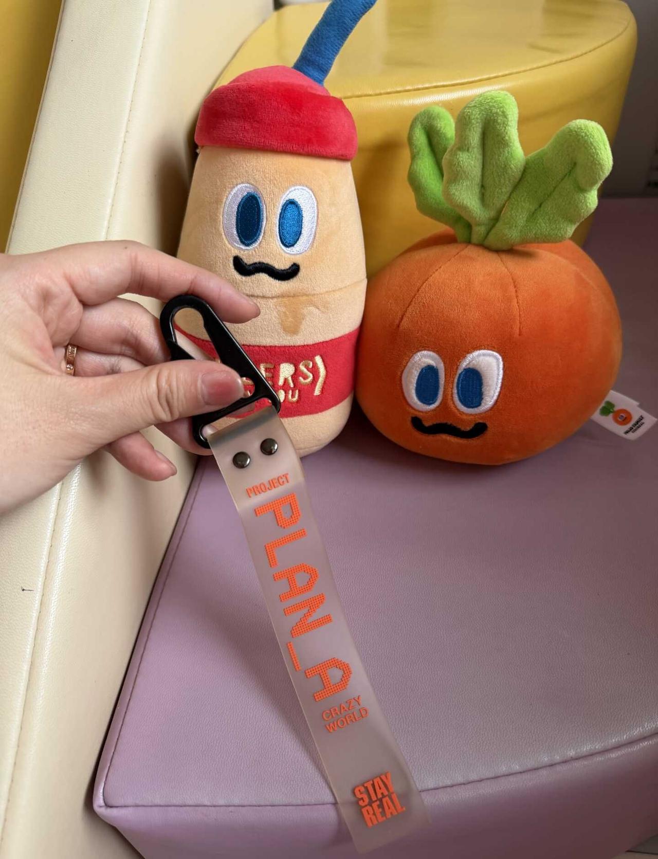 大清早翻箱倒柜！看我找到了什么！
MDHK彩排的私服猫猫！
第一眼就觉得好眼熟的