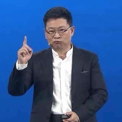 虽然余总说自己是理工男，但他其实是营销专家，感兴趣的可以去看看菊厂官网简介，理工
