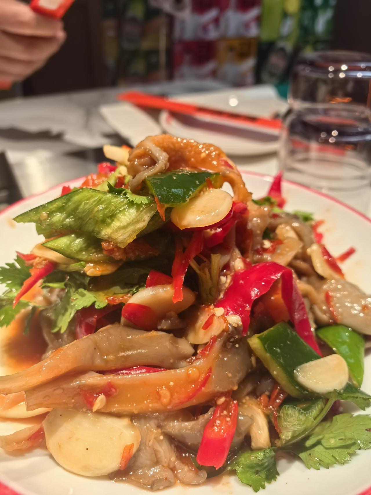 我对人生最大的感悟就是：知足

我和老公在黑龙江县城生活 ，两个人年收入20多万