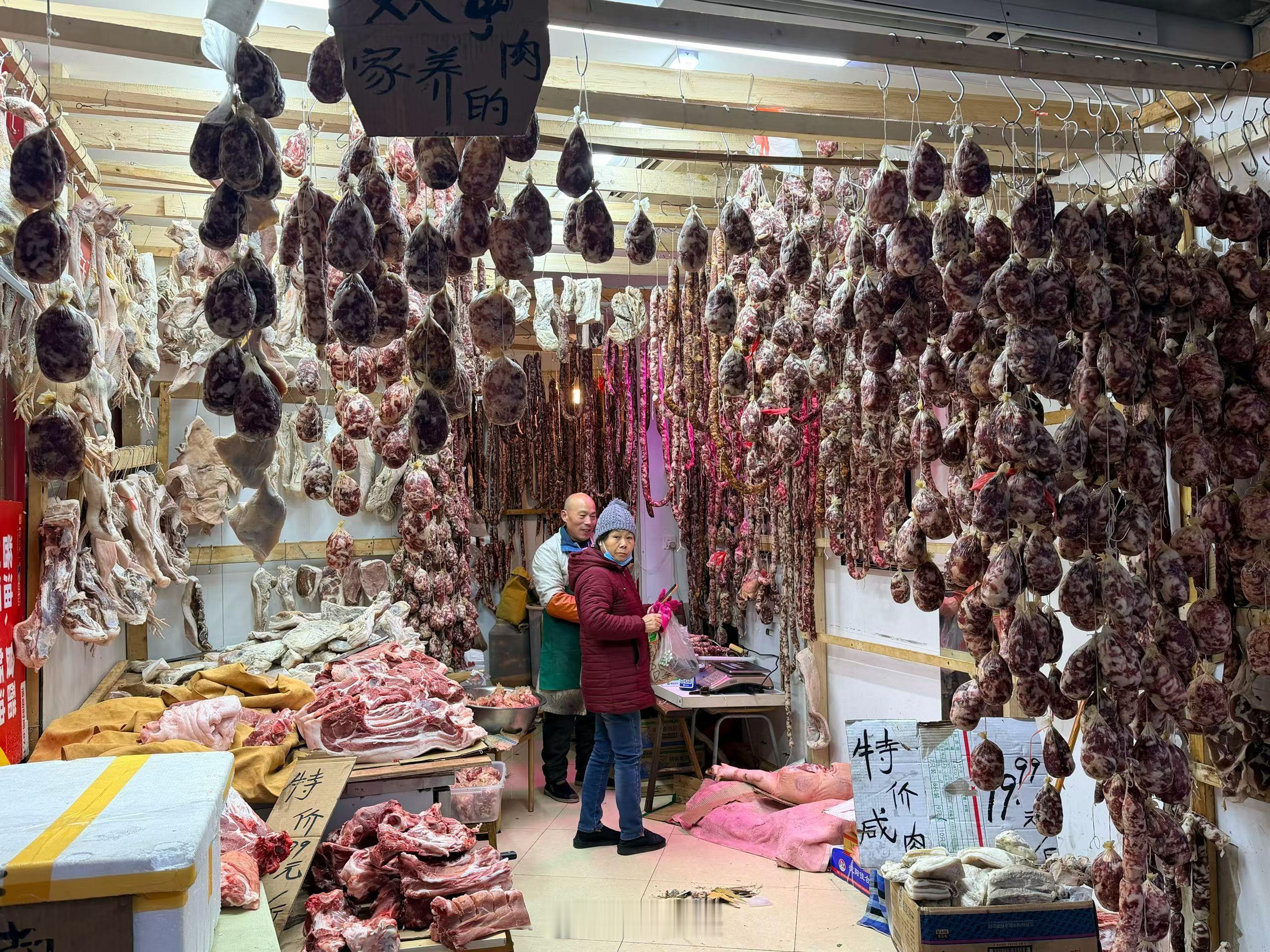 要说这烟火气的天花板还得是我们老城南里的小街小巷