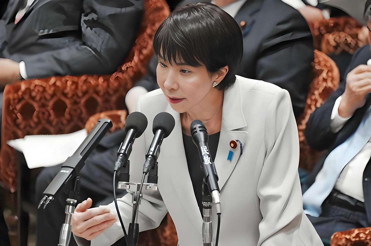 台湾问题，真以为盯住海峡对岸就够了吗？

日本那只手，什么时候真正缩回去过？
