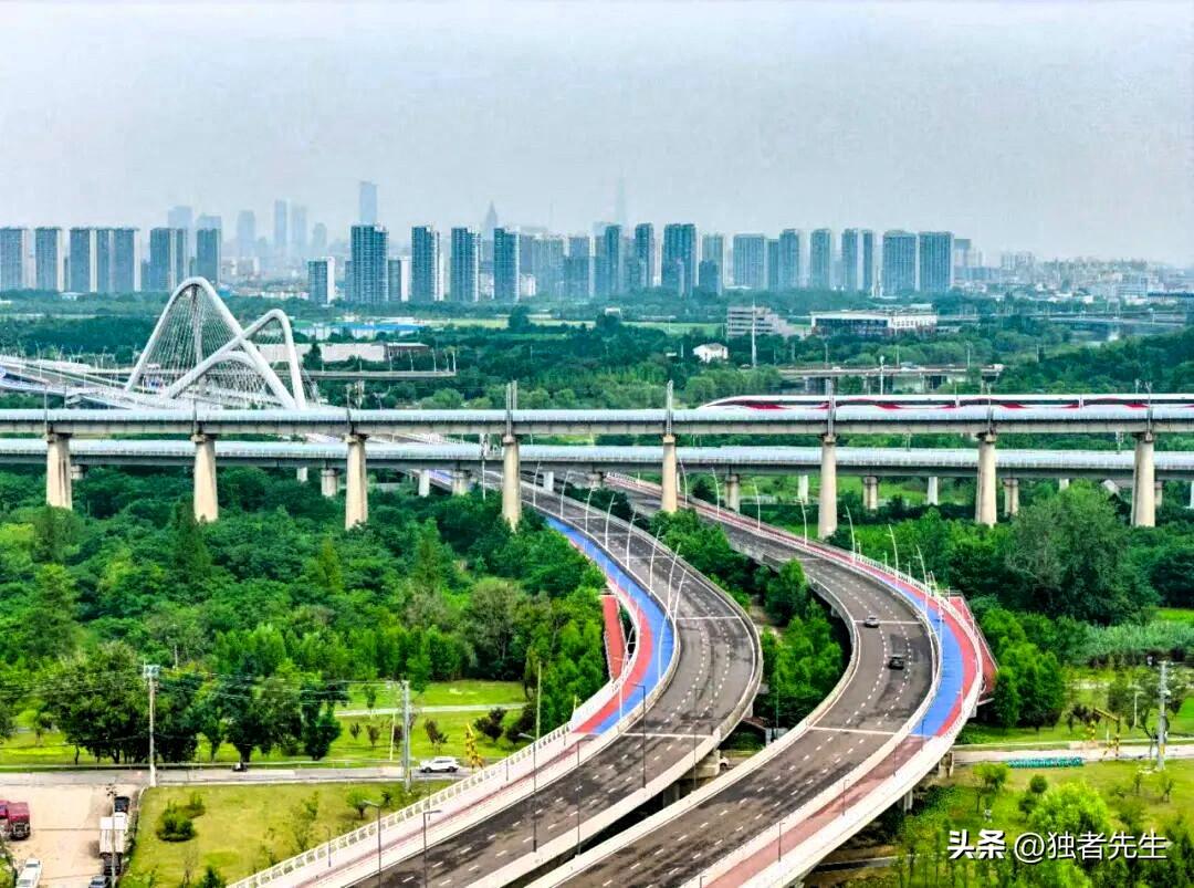 超级要道正式通车！南京这里狠狠发力！

刚刚刷到南京楼市微信平台：

近期江宁东
