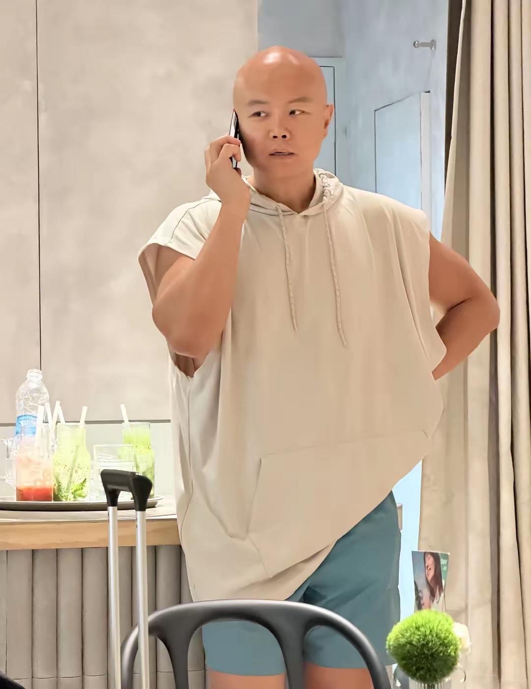 有谁认识他