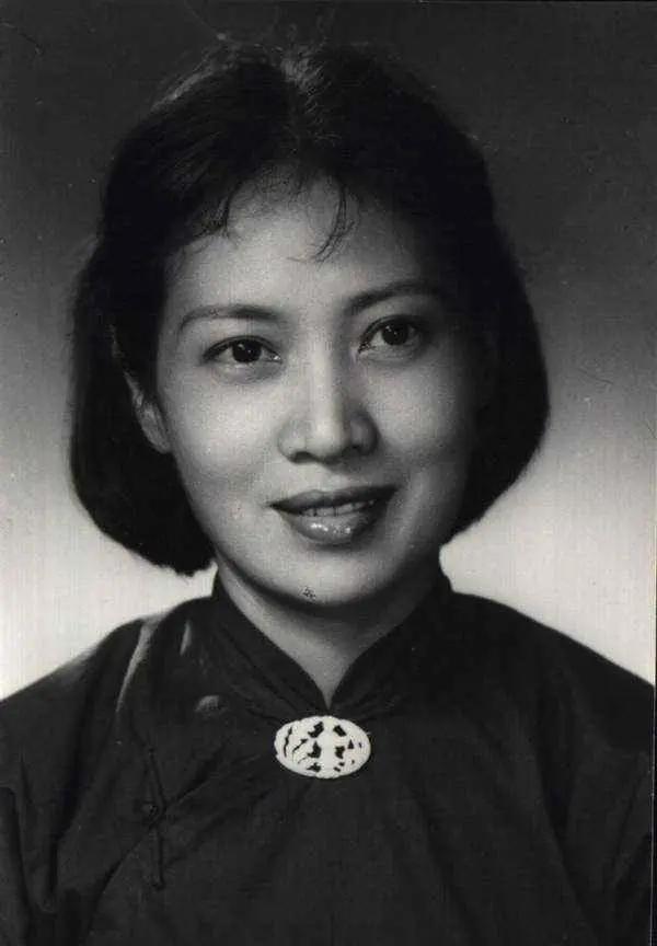 张圆（1926年12月22日-2000年8月10日），原名张祖泽，河南卫辉人，是