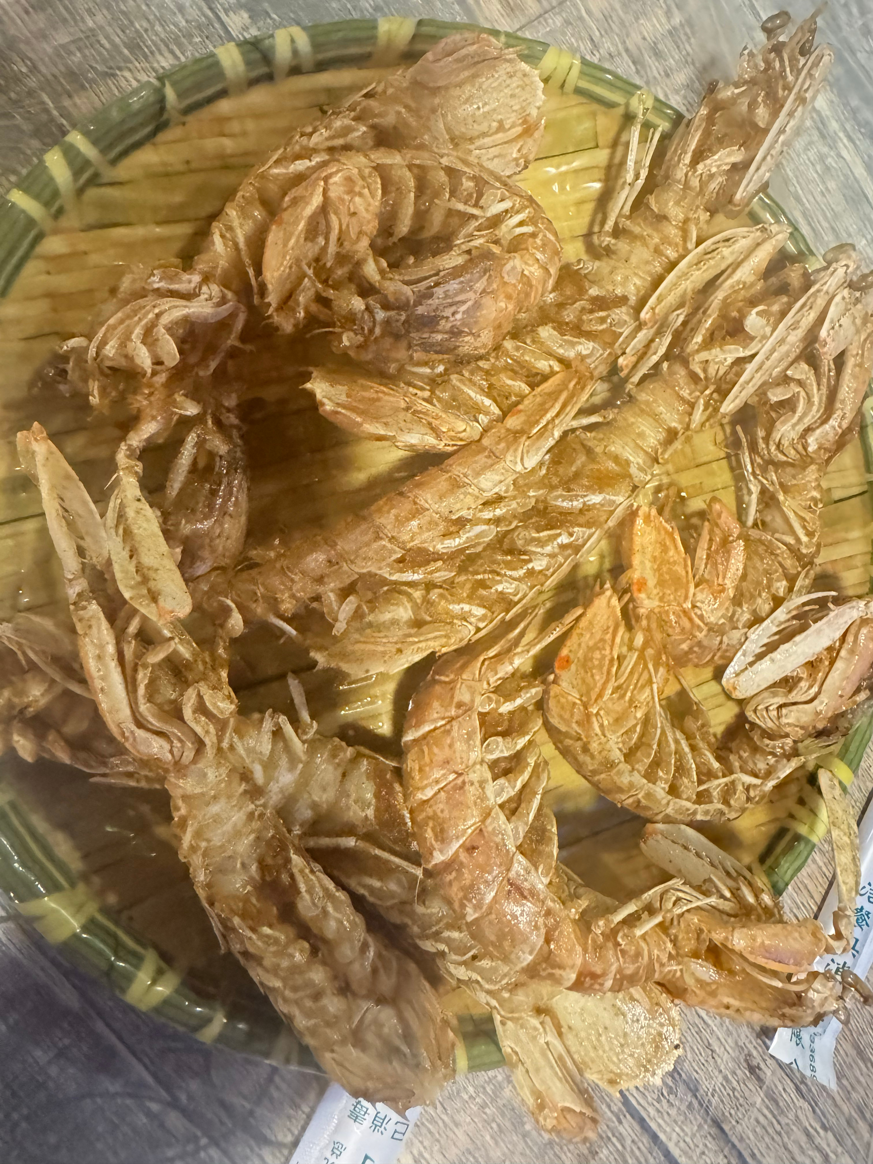涠洲岛干饭实录！各式各样海鲜摆满桌，每一口都是大海的鲜甜。奔赴海岛的意义，一半是