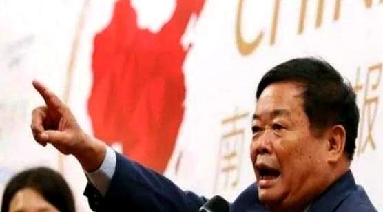 2017年，曹德旺与法国人谈合作，就在要签合同时，一位法国高管竟得意忘形地调侃中