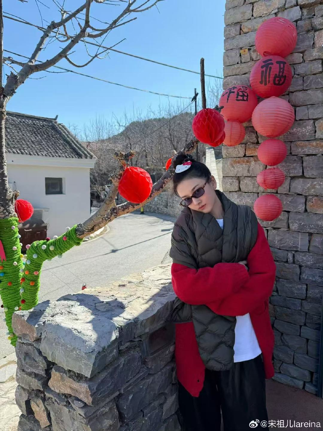 宋祖儿元宵营业宋祖儿元宵营业照好美啊！ 宋祖儿元宵营业啦！祖鹅也太美了吧！元宵快