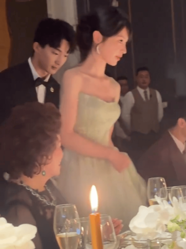 田曦薇千金回国即视感看得出她是公主👑~田曦薇看得出是公主 ​​​