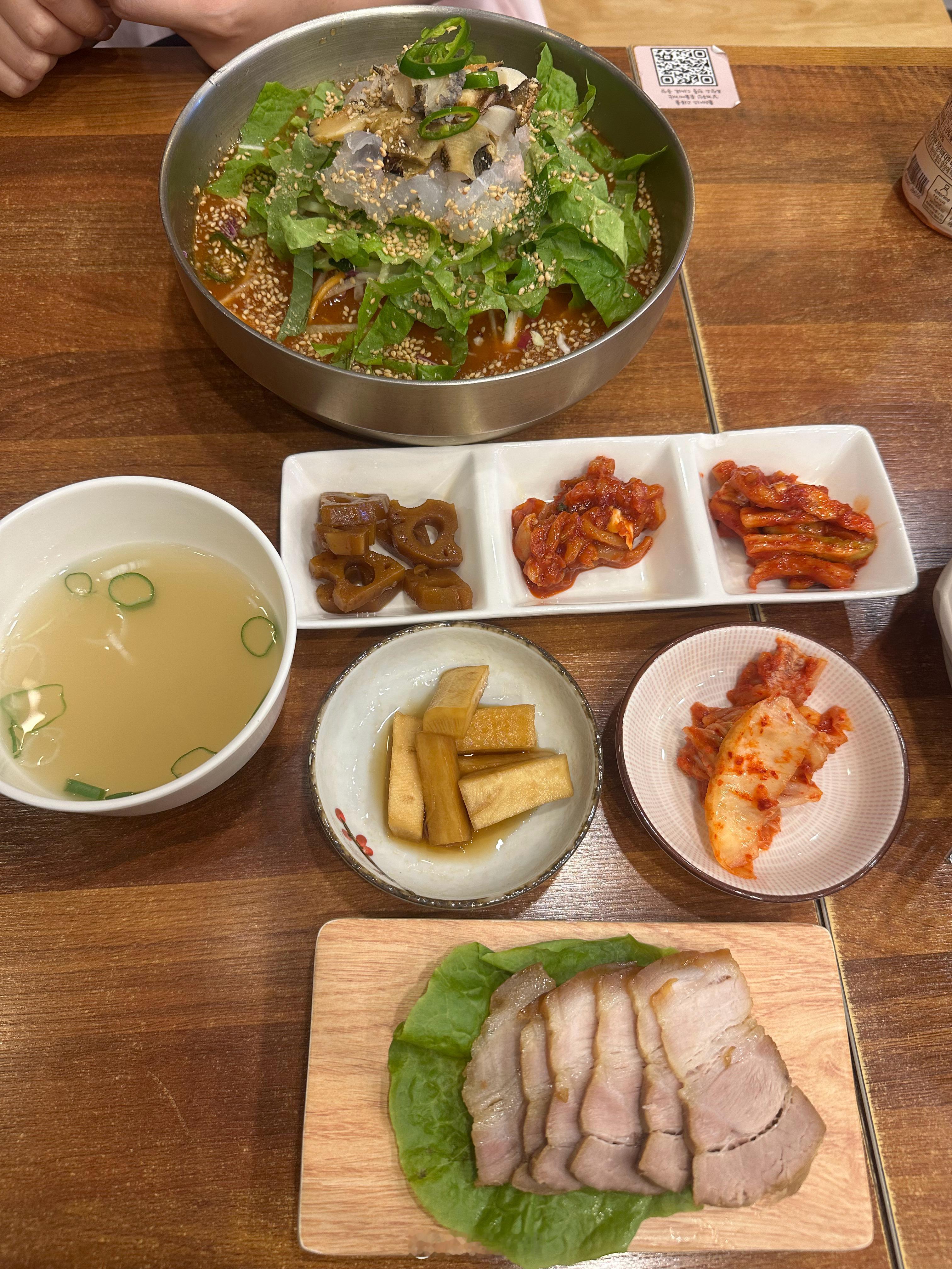 真想让韩国人尝尝我们中国的猪肉啥味道图一菜场买的本地猪肉25块钱 好吃的要命图四