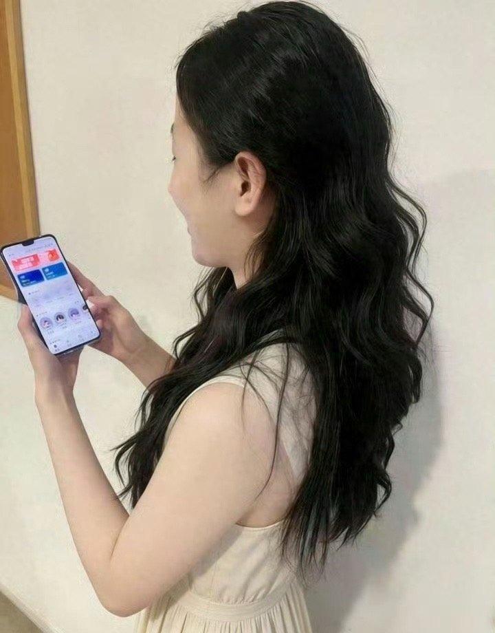 两代人的婚恋观碰撞，电子男友是无奈也是智慧 ​​​