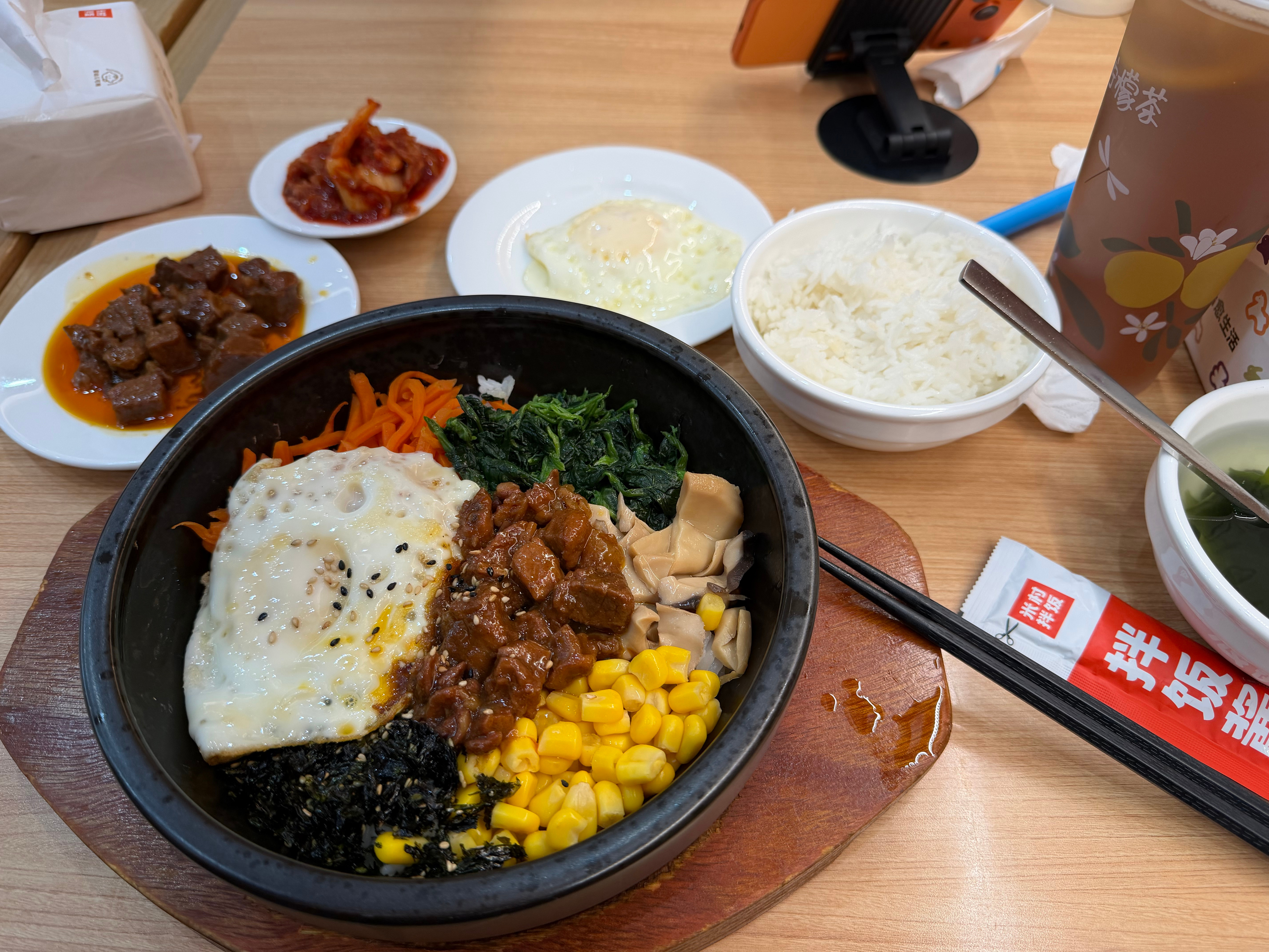 挨了一天饿，似乎就是为了等晚上这一顿跑不动的美食 但依然是光盘的一天！ 