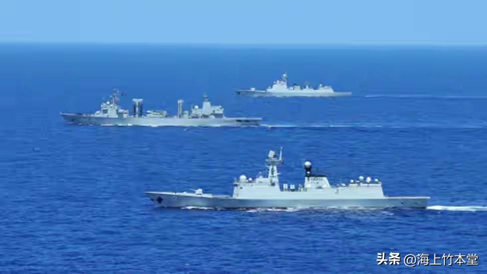 巴铁：军舰驶进霍尔木兹海峡

霍尔木兹海峡，美国航母在那边“击沉舰船很有趣”，伊