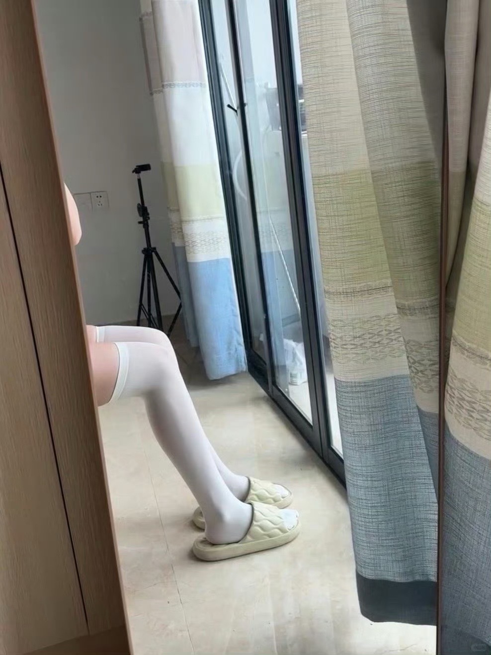 “观我旧往，同我仰春。”     