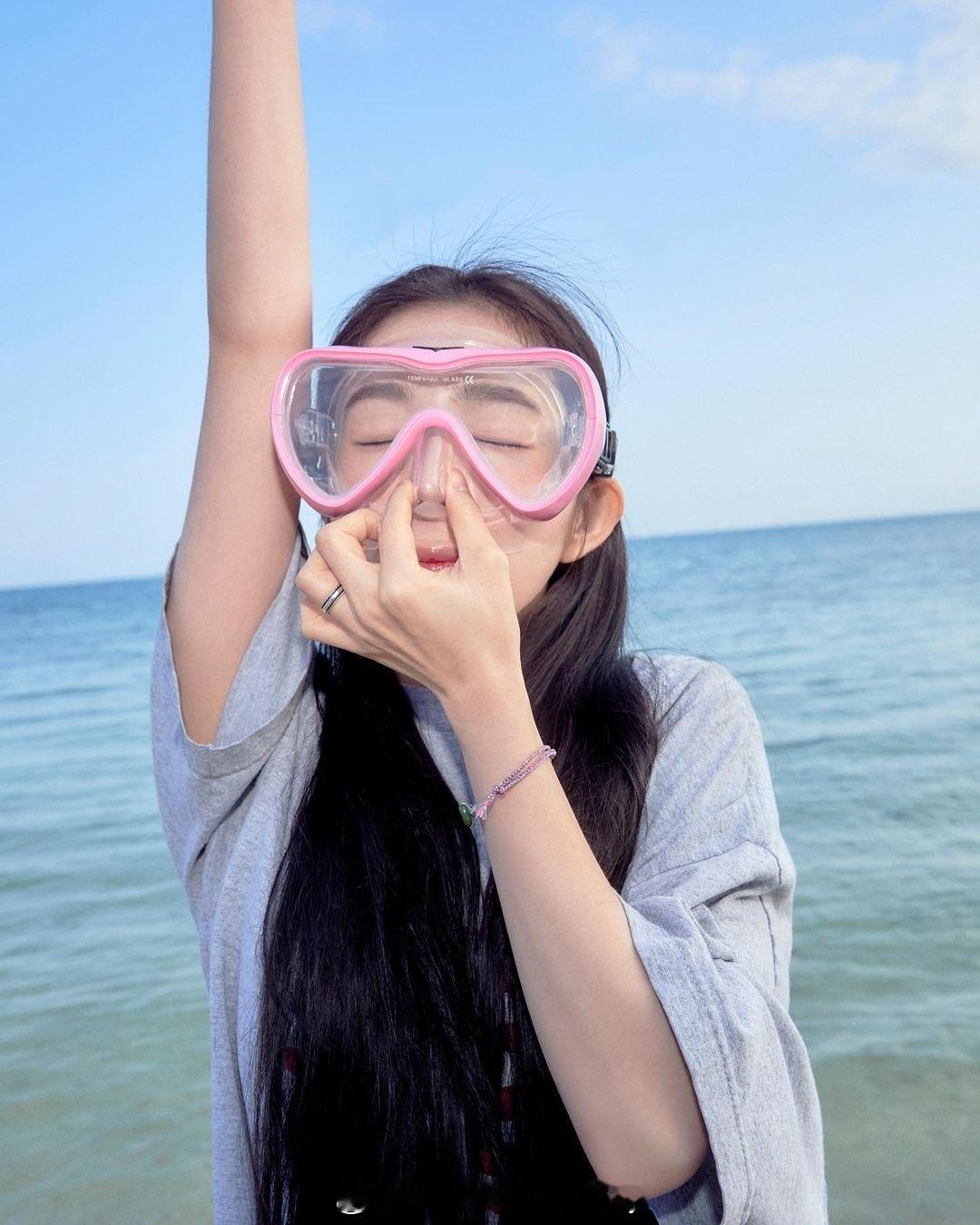 裴珠泫ins晒照，好优秀的一张脸～ ​​​