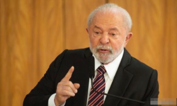 最近这段时间，巴西大豆出口中国接连碰钉子，一批又一批货船到了中国港口，直接被海关