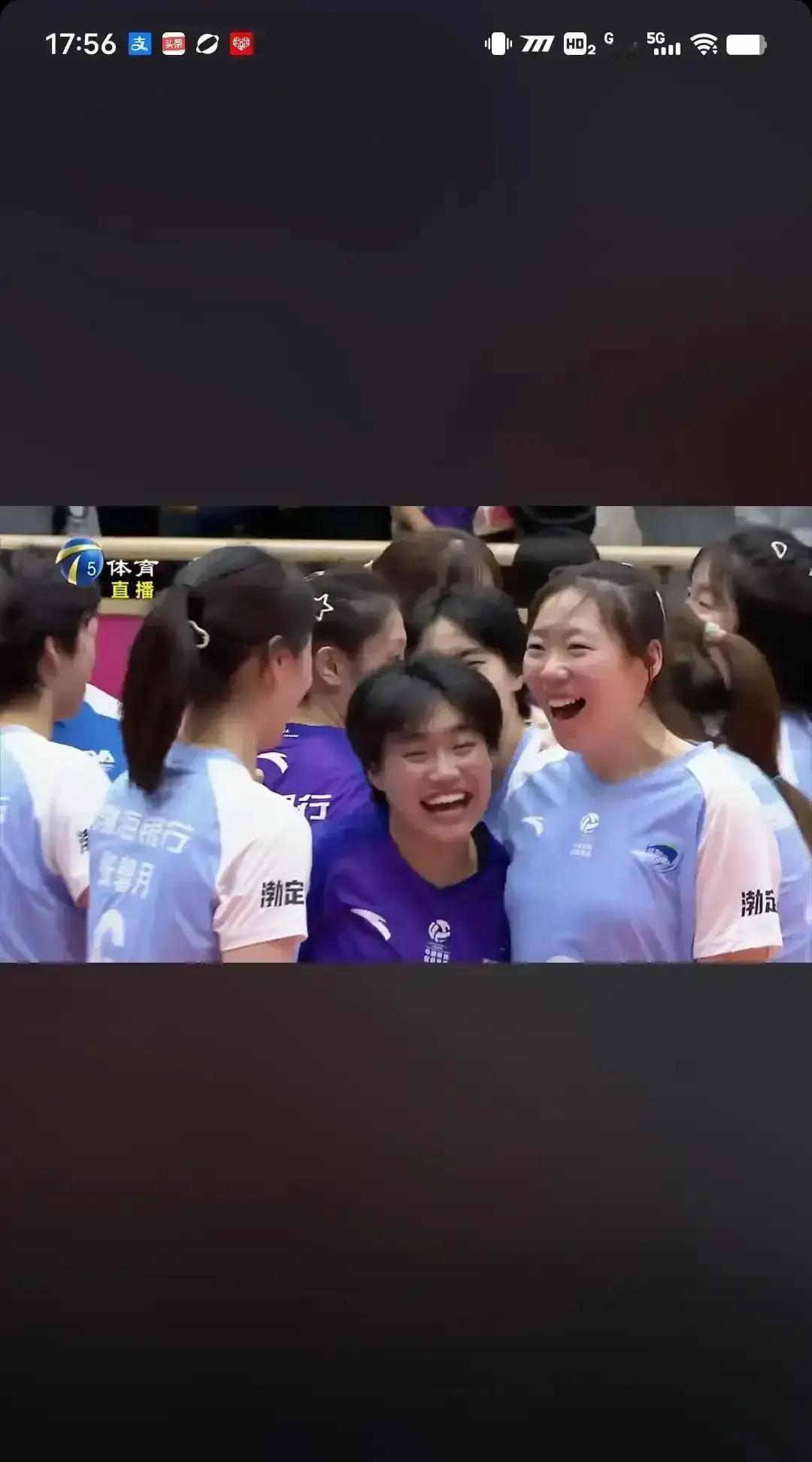 16岁扣球54%，她值千万？
 
漳州基地夜训，李晨萱把陪练男教练扣到跪。第二天