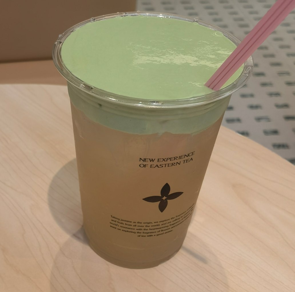 茉莉奶白肯定换了椰子水了，开心果茉莉椰就是没之前好喝