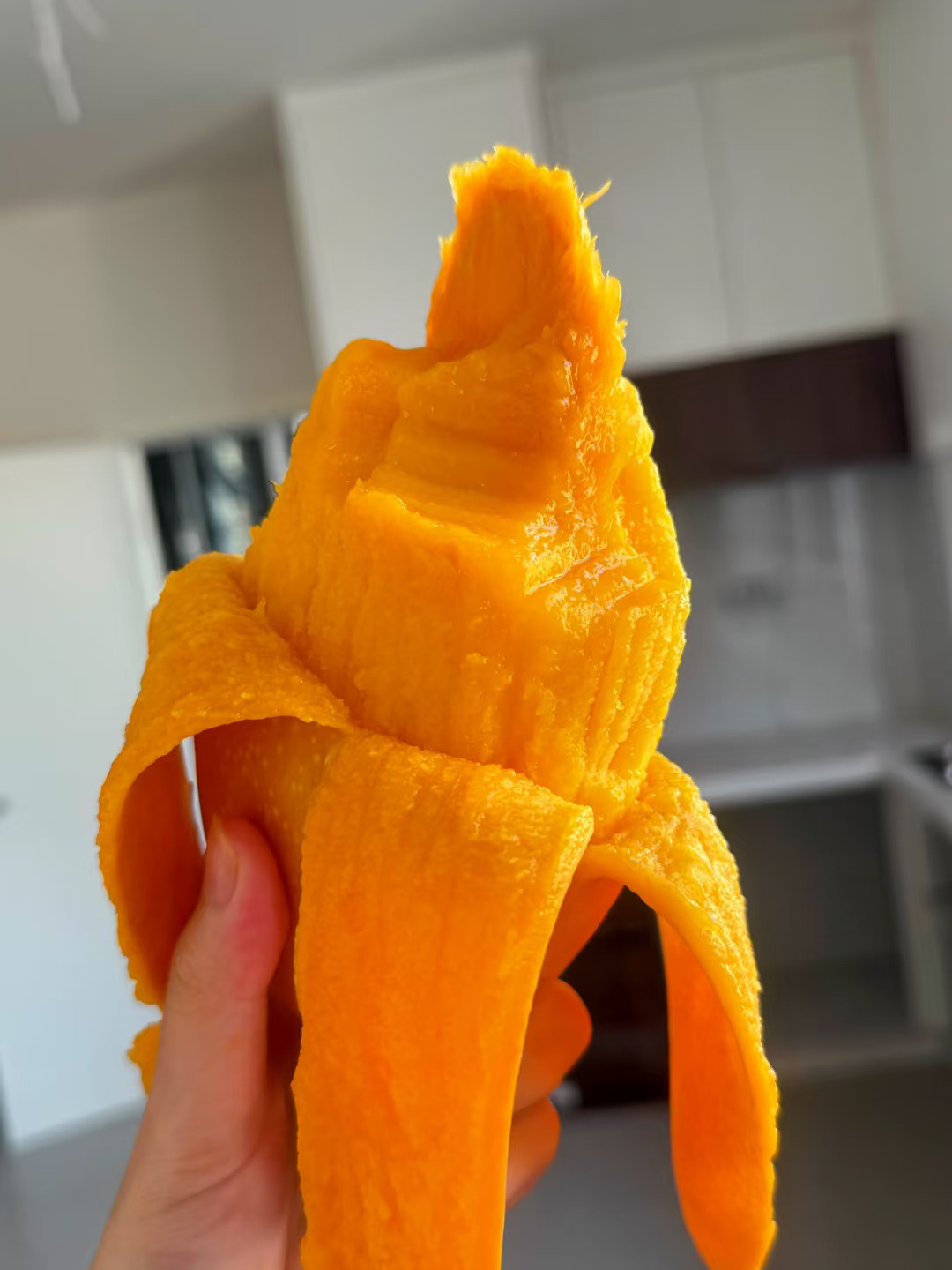 谁说吃芒果是很私密的事❓