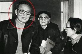 他明明参加了起义，帮助抓捕了大量潜伏在云南的国民党分子，可在起义后却被解放军抓捕