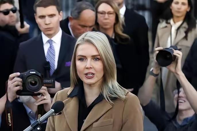 美国不挺日本让高市早苗失望！

12月12日，美国白宫发言人莱维特表示：特朗普一