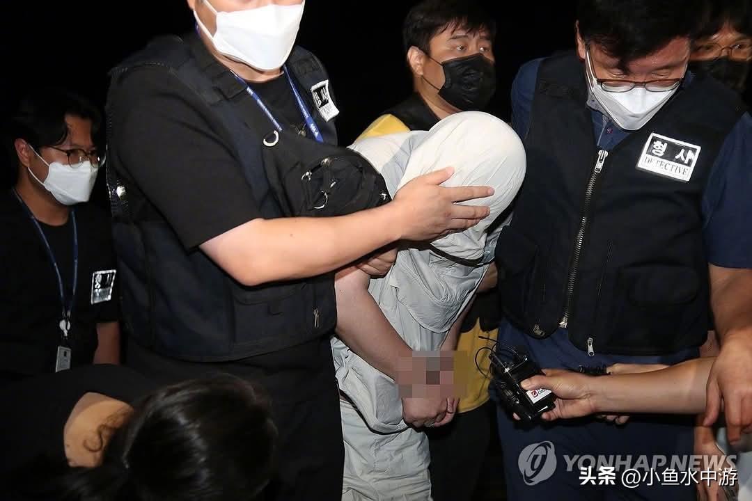 赴韩领取毕业证不幸遇害，涉案讲师引发舆论关注
 
韩国庆尚北道庆山市发生一起令人