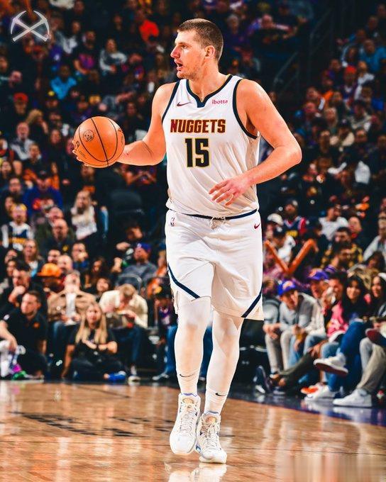 【太无敌了！约基奇本赛季总得分、篮板、助攻全部联盟第一！】
12月3日NBA常规