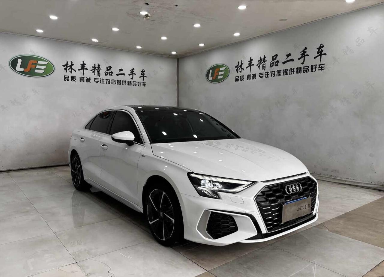 十万内捡漏22款奥迪A3L时尚运动型 通勤代步
车型：奥迪A3 2021款 A3