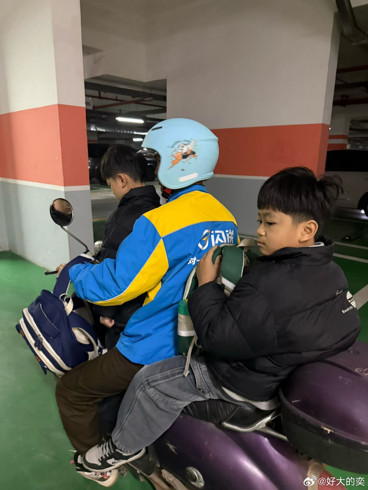 哈哈哈哈朋友早上爬不起来，选择让闪送到家帮忙送孩子上学。