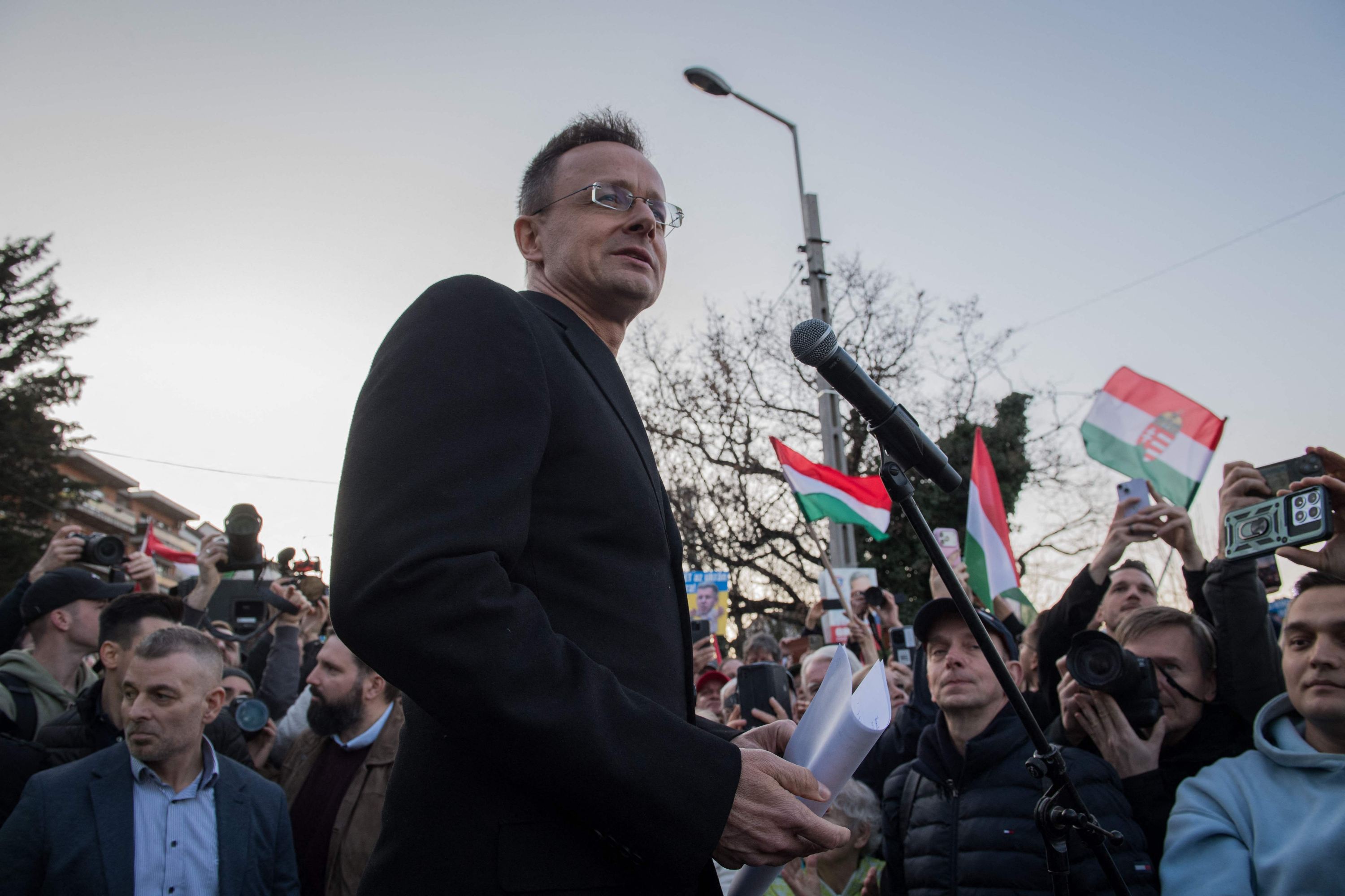 #匈牙利外长指责泽连斯基撒谎#【#乌克兰与匈牙利输油管道争端升级#】据德国《世界