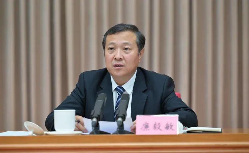 【廉毅敏当选为浙江省政协主席】1月25日下午，浙江省政协十三届二次会议举行第三次