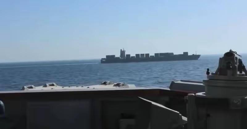 必须以牙还牙，关键时刻伊朗千万不能认怂！特朗普不讲信用，刚假惺惺对伊朗开放霍尔木