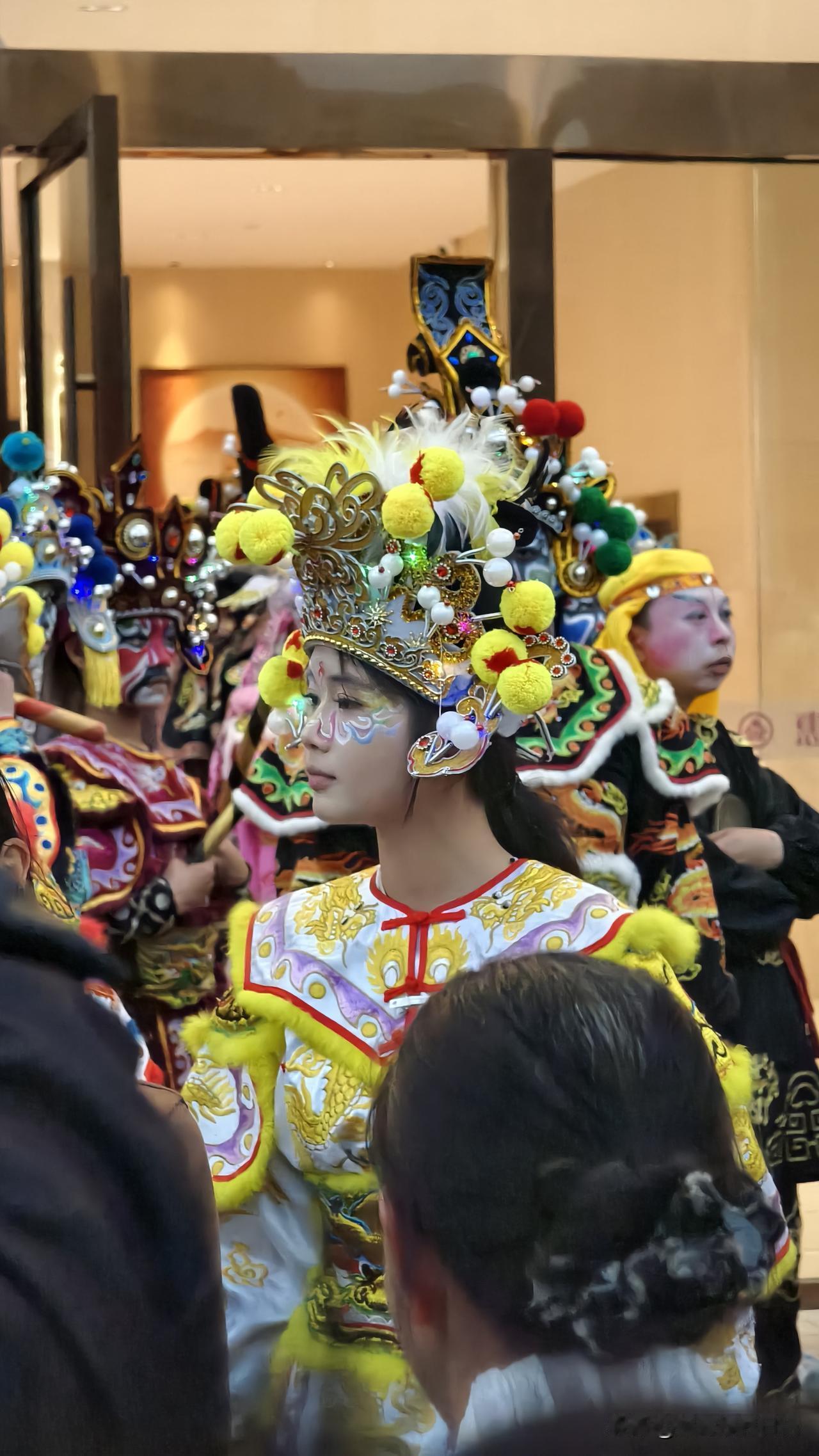 农历二月初一，北流市平政年例——一场乡土狂欢盛宴！年例，是家乡的一张闪亮名片，亦