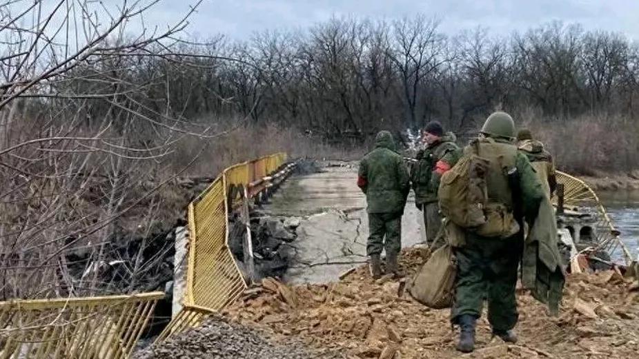 俄军对红军城的乌军围三缺一的态势即将形成，这或许会使部分乌军从缺口成功逃离。不过