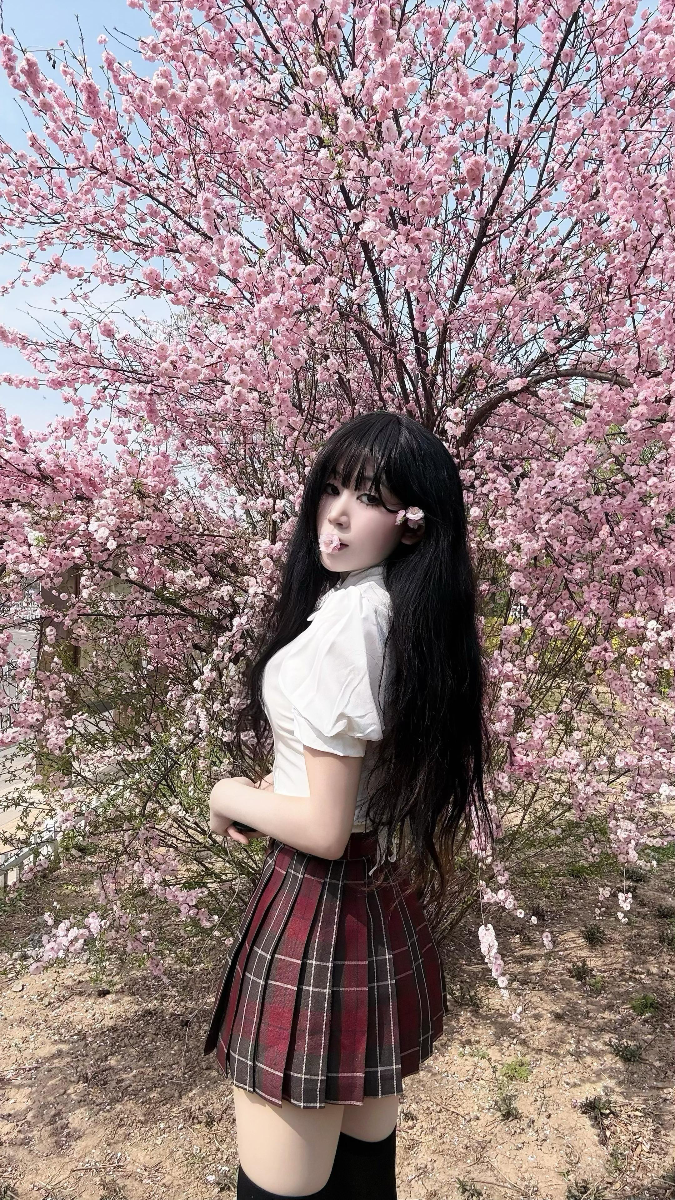 得到我的青睐还不够吗 还想要我的真心