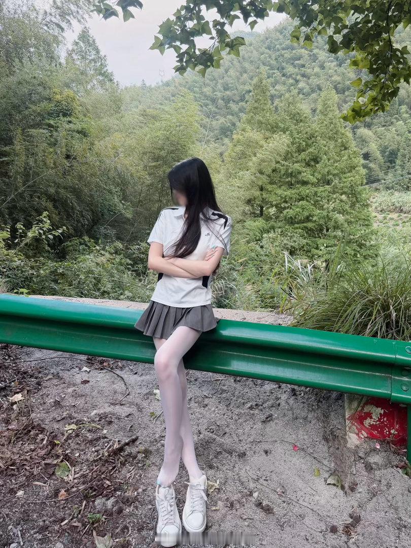 绿绿的也好看⛰️ 