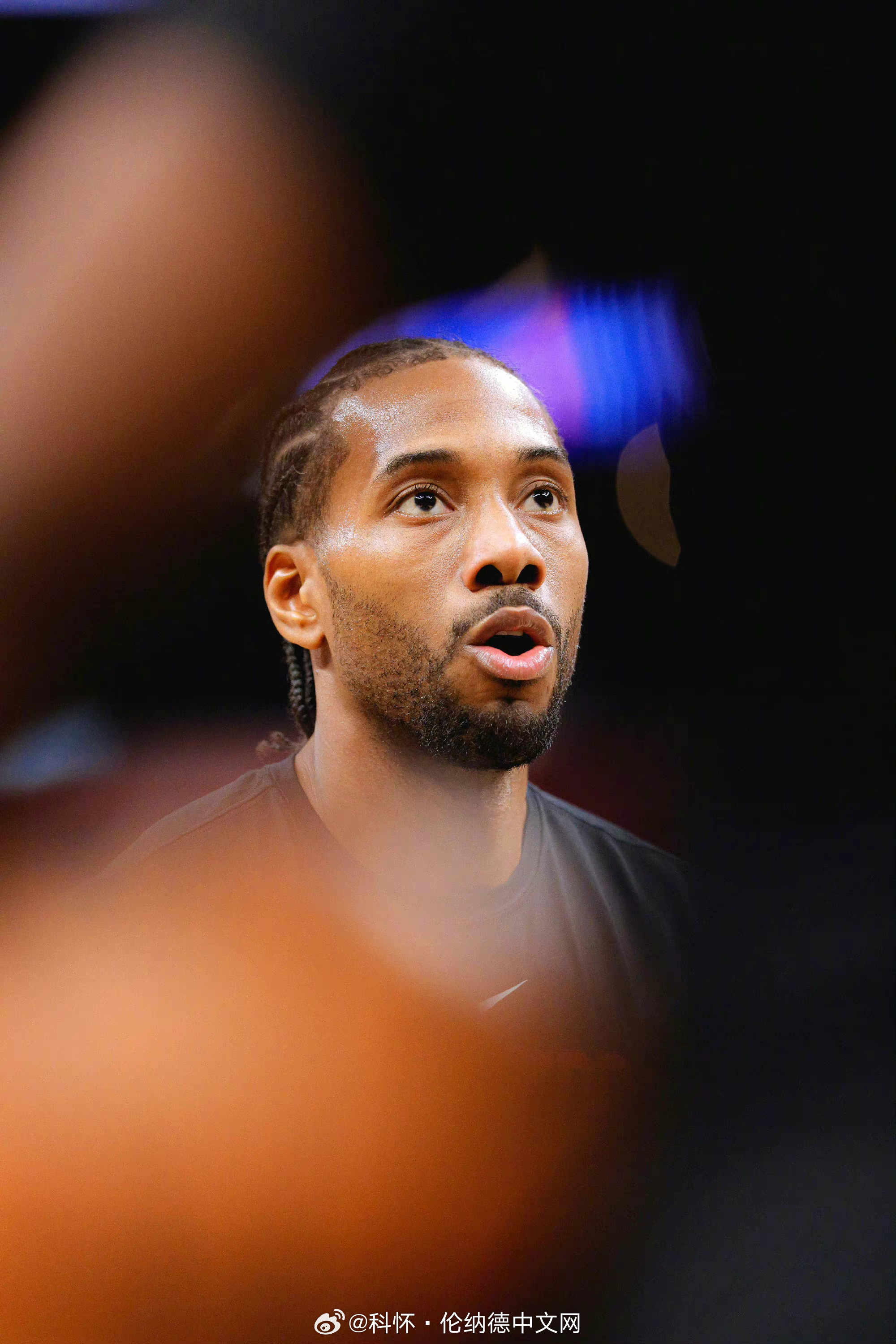 鲈鱼力挺伦纳德应该入选最佳阵容一阵：“他绝对值得入选一阵，看看他场上的表现吧。之